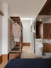 Aru House