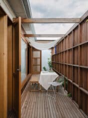 Aru House